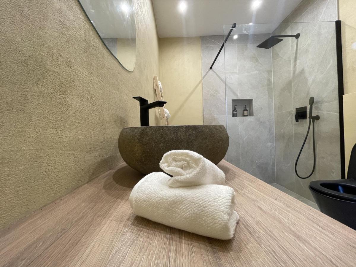 Cozy Apartment Matijas With Private Parking And Terrace Split Exterior photo